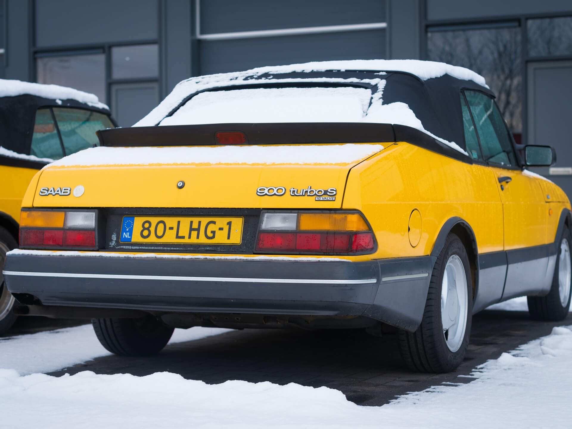 Cabrio-Verdeck im Winter pflegen – Tipps - AutoScout24